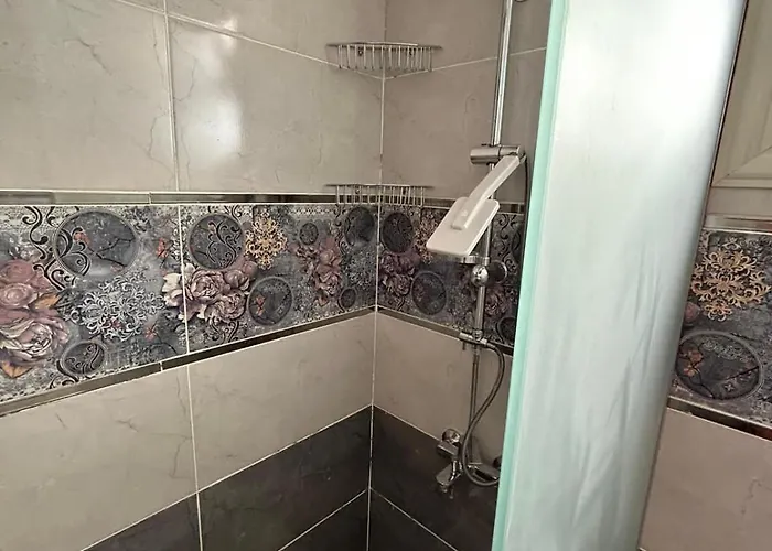 شقة المدارس